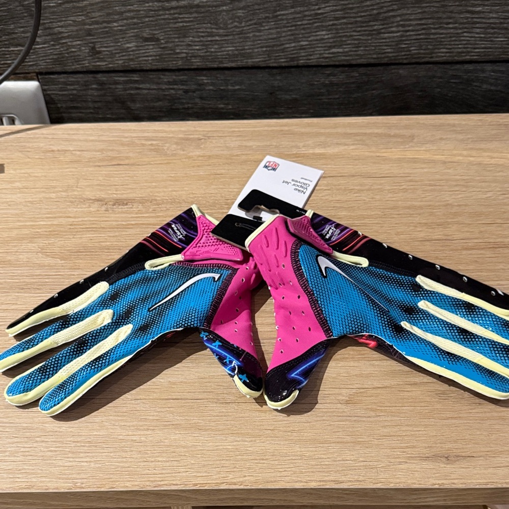Nike Multicolor Sports Gloves with Pink and Blue